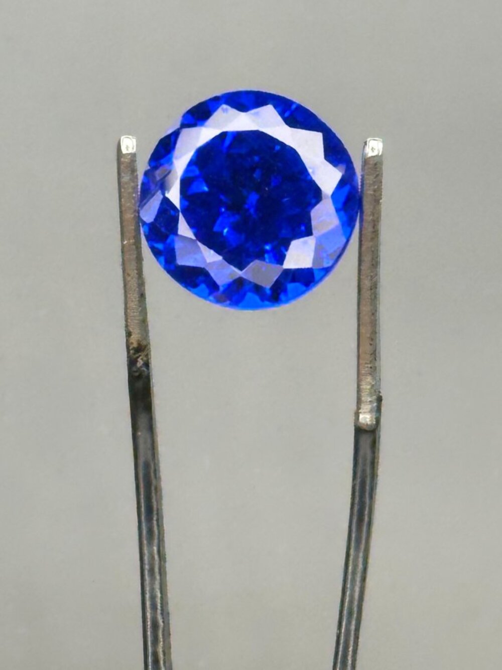 Certified Tanzanite Gemstone